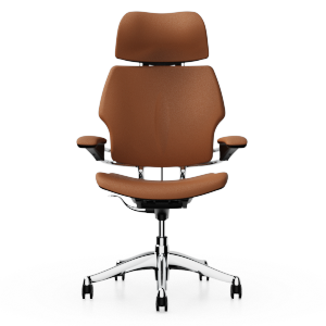 Corvara Saddle/Tan 가죽 업홀스터리의 Freedom Headrest